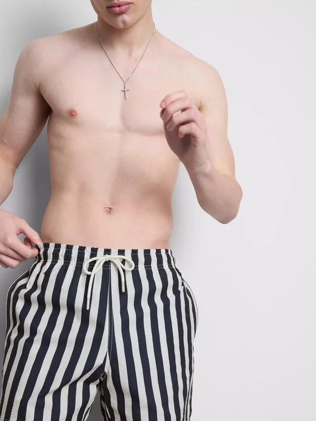 Badeshorts med striber i liggestolsstil