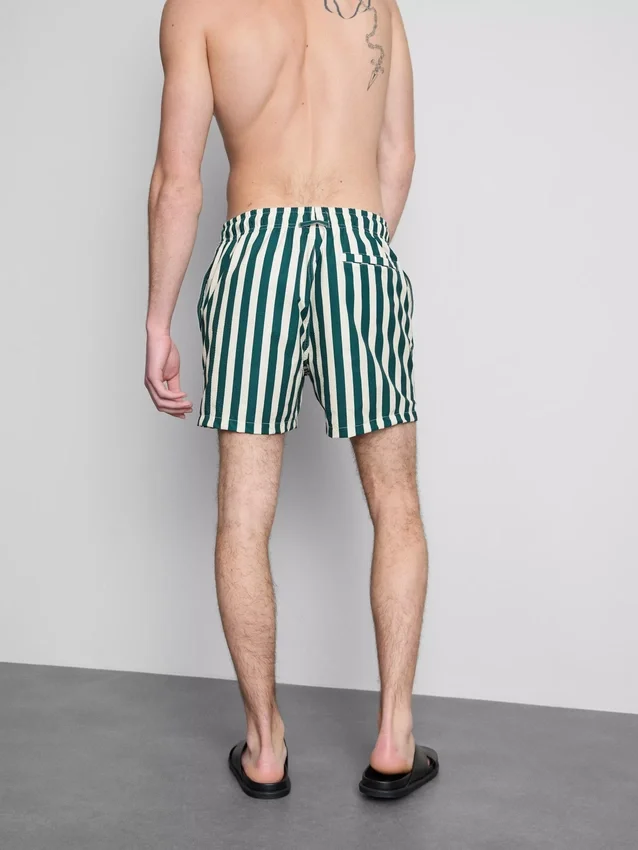 Badeshorts med striber i liggestolsstil