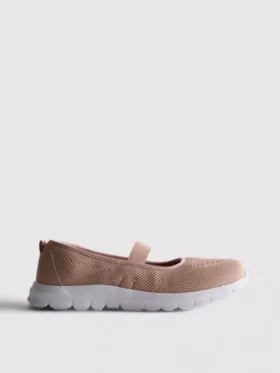 Ballerina-sneakers, der er nemme at tage på