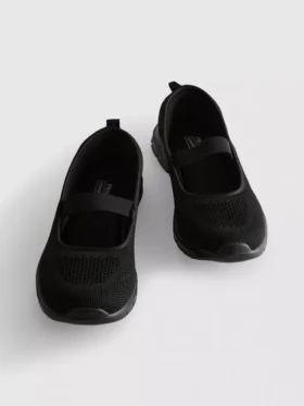 Ballerina-sneakers, der er nemme at tage på