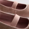 Ballerina-sneakers, der er nemme at tage på