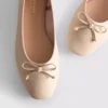Ballerinasko i imiteret læder