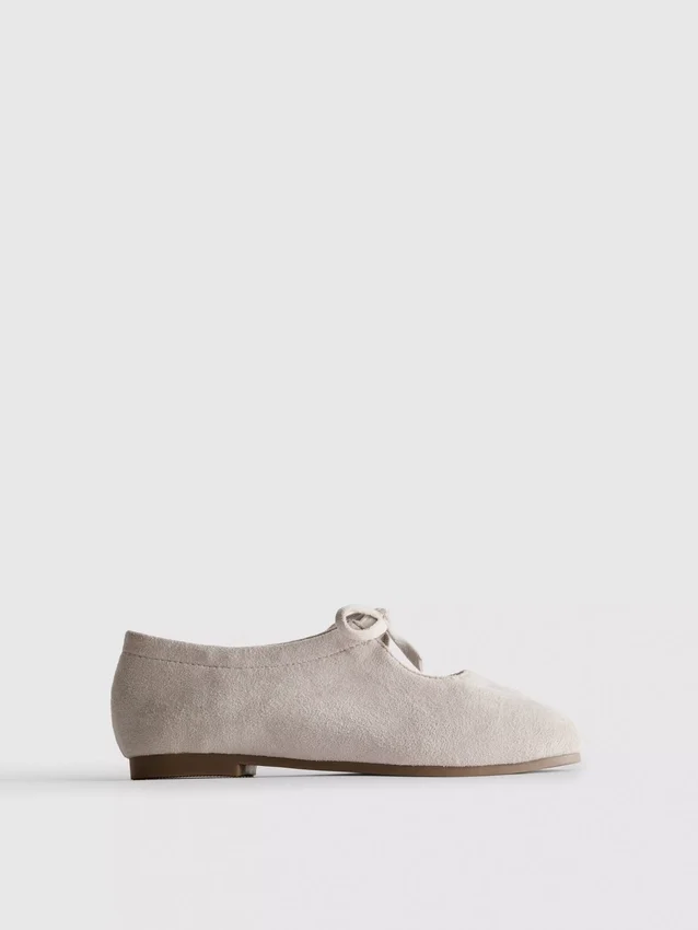 Ballerinasko med sløjfedetalje