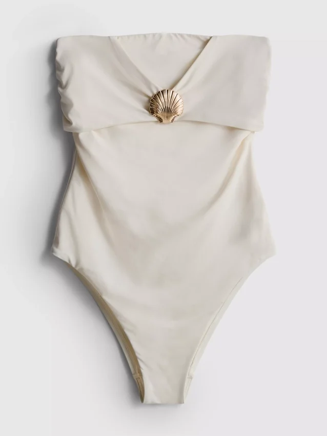 Bandeau-badedragt med muslingedetaljer