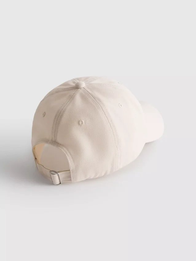Baseballkasket med broderede initialer