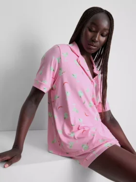 Bedrukt kort pyjamasser i boyfriend-stil