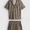 Bedrukt kort pyjamasser i boyfriend-stil