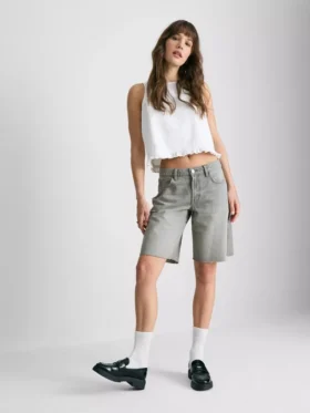 Bermudashorts i denim med rå kant