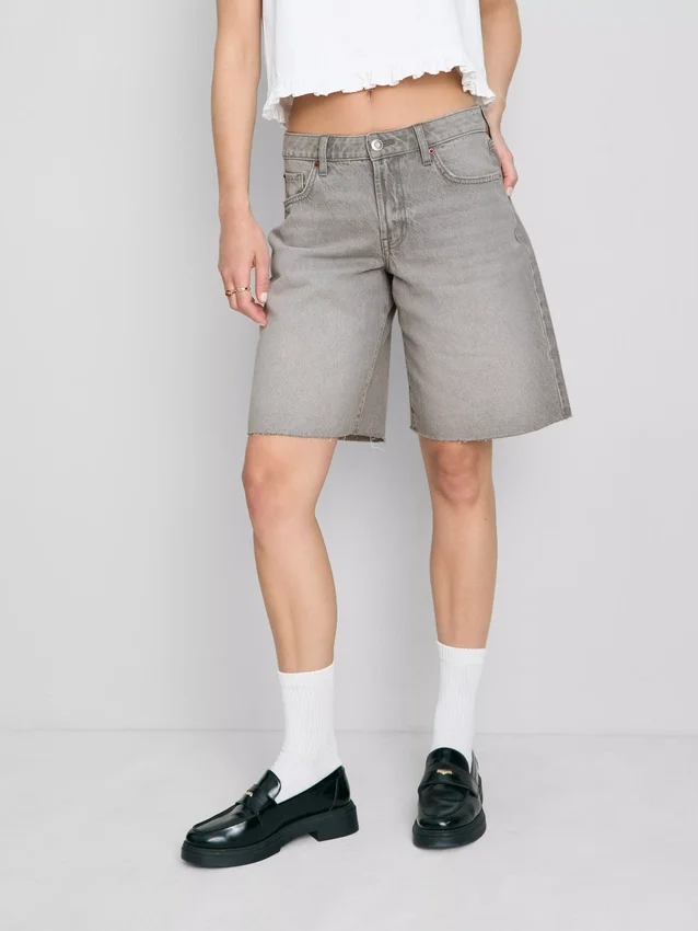 Bermudashorts i denim med rå kant