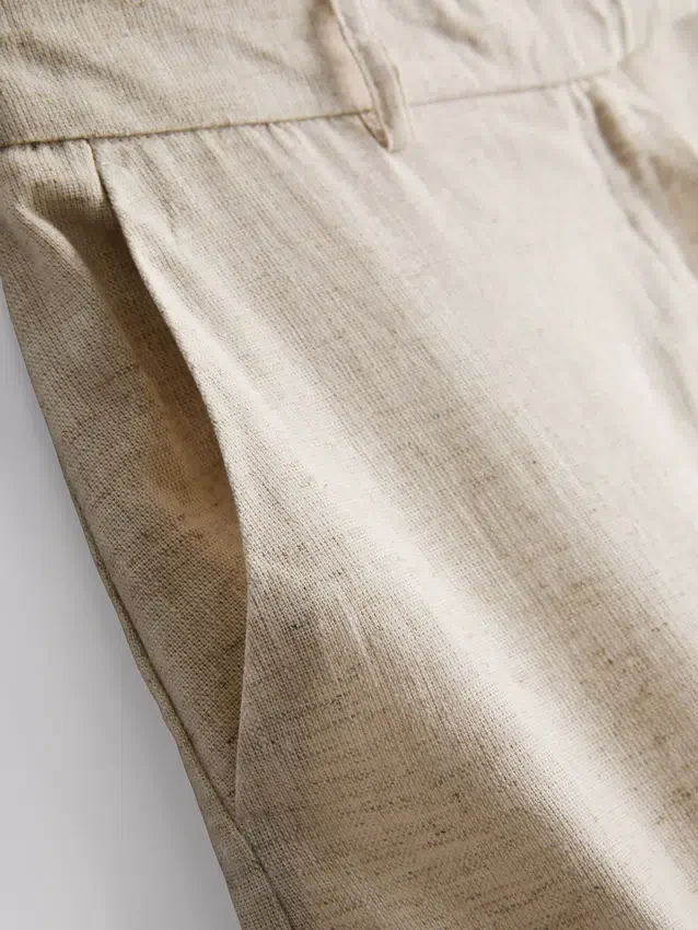 Bermudashorts i plisseret linneblanding