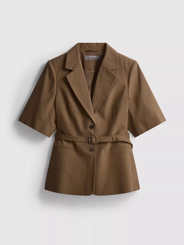 Blazer med korte ærmer og bæltedetalje
