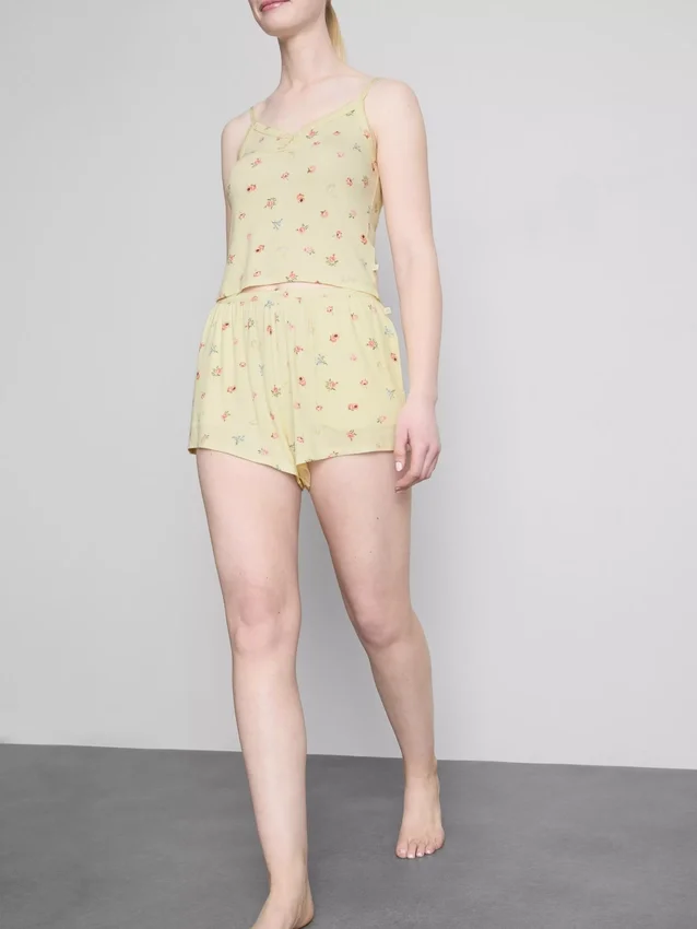 Blomsterprintede, ribstrikkede Pyjamasser