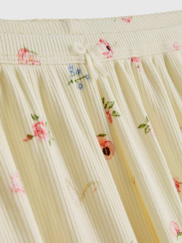 Blomsterprintede, ribstrikkede Pyjamasser