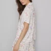 Blomstret pyjamaskjorte med korte ærmer