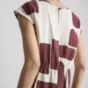 Bluse med korte ærmer og print