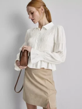 Bluse med rynket peplum-kant