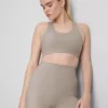 Bodysculpt performance crop-top med udskæringer