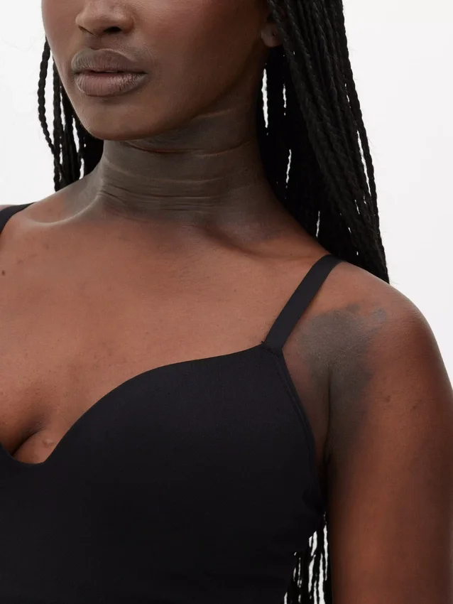 Bodysuit med skålformet g-streng