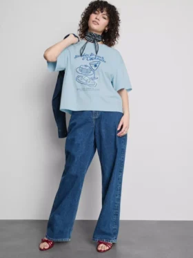 Boksformet bomulds-T-shirt med grafisk print