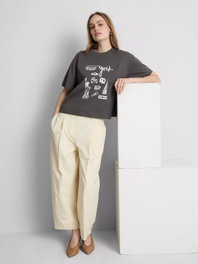 Boksformet bomulds-T-shirt med grafisk print