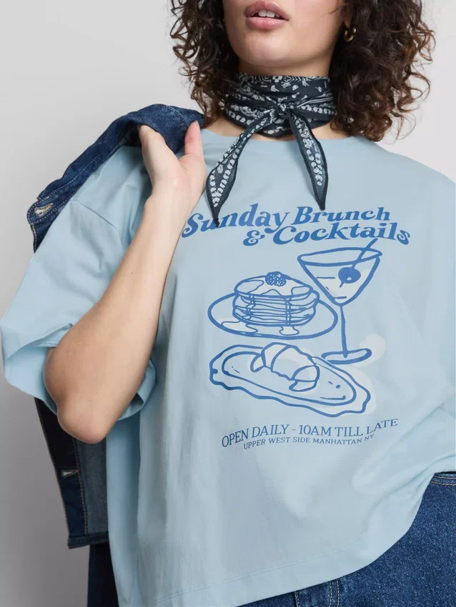 Boksformet bomulds-T-shirt med grafisk print