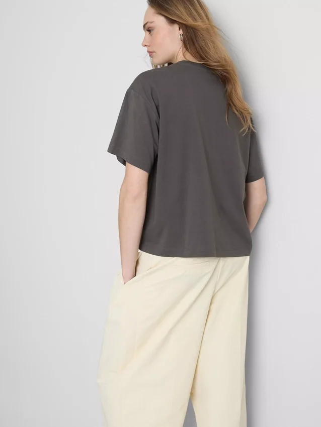Boksformet bomulds-T-shirt med grafisk print