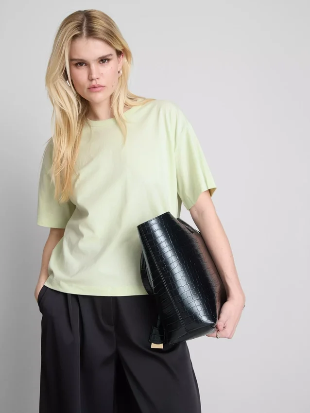 Boksformet bomuldst-shirt med rund hals