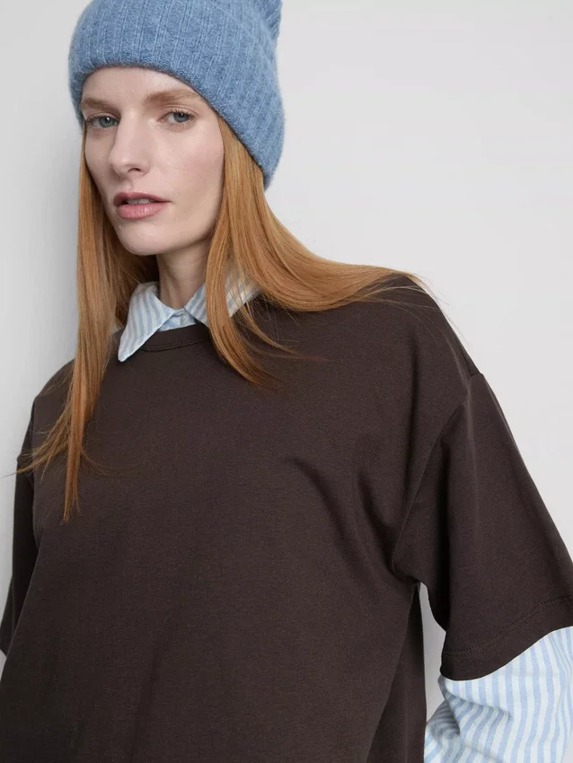 Boksformet bomuldst-shirt med rund hals