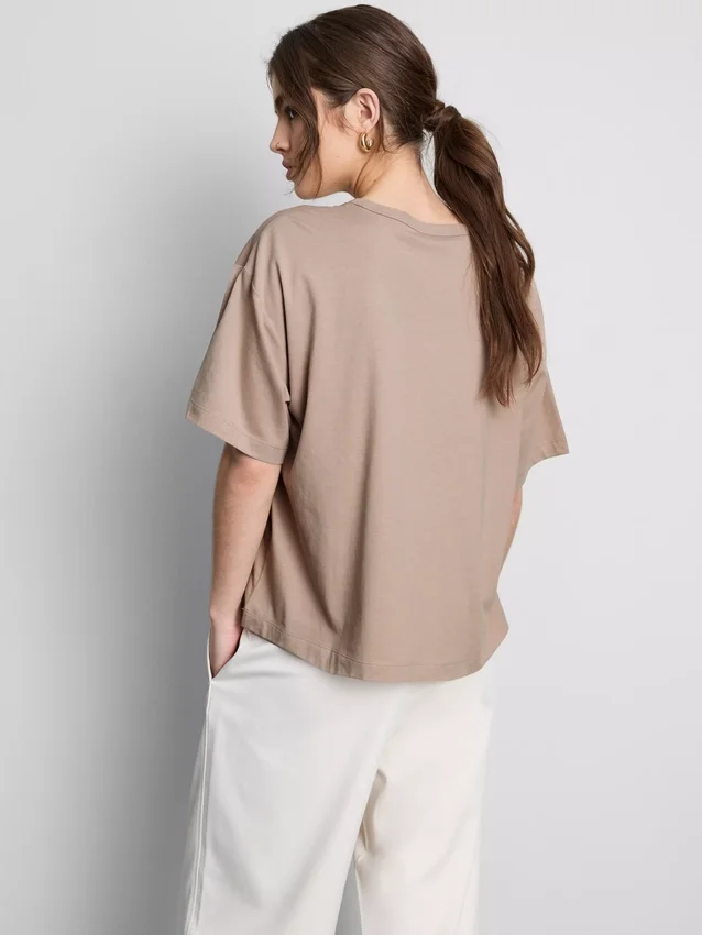 Boksformet bomuldst-shirt med rund hals