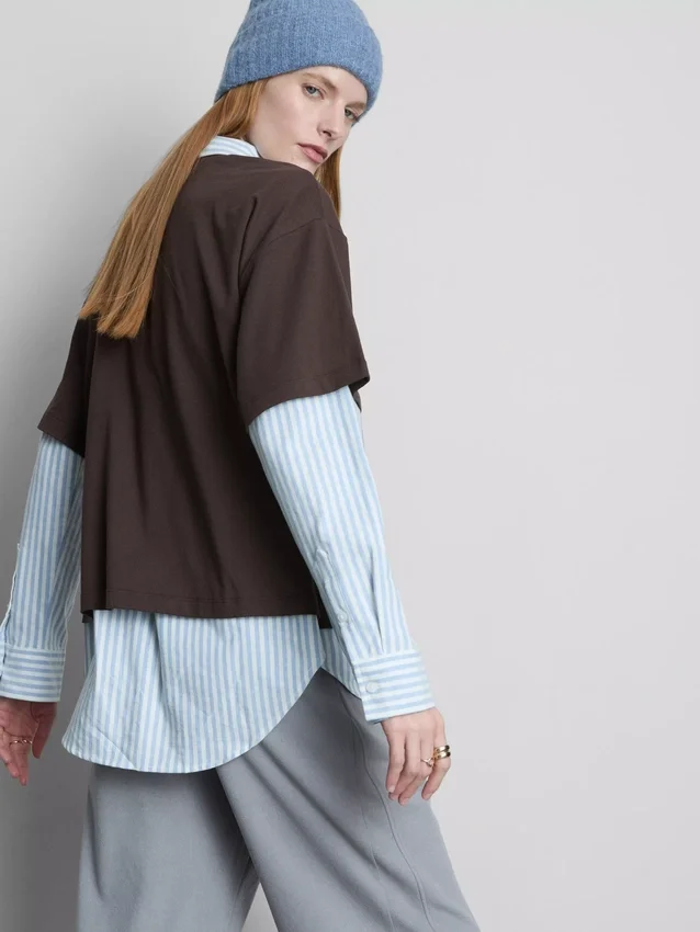 Boksformet bomuldst-shirt med rund hals
