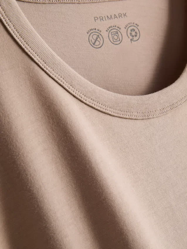 Boksformet bomuldst-shirt med rund hals