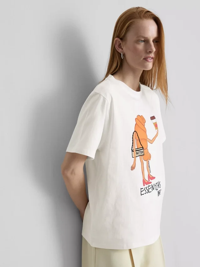 Bouffants and Broken Hearts bomulds-croissant-T-shirt