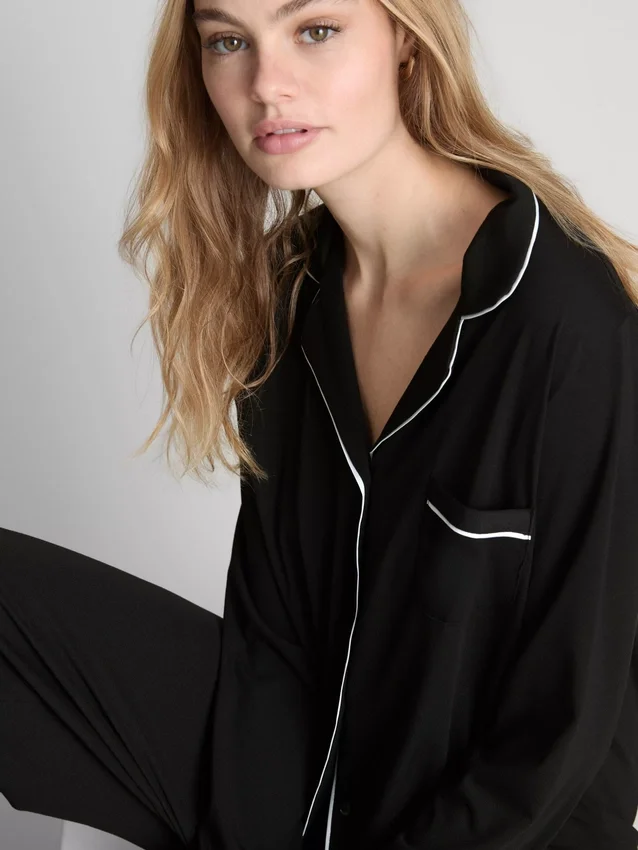 Boyfriend-pyjamasser med kontrastkant