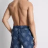 Broderede sol-shorts