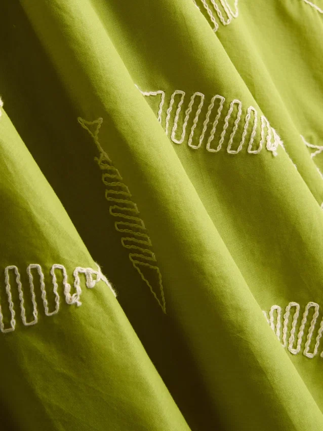 Broderet minikjole med fiskemotiv