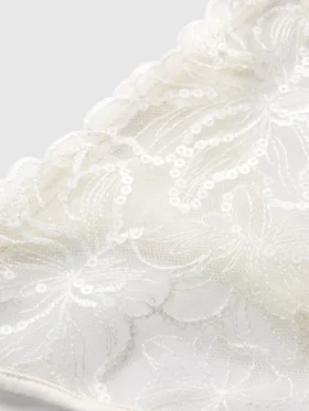 Brudekjole med pailletter og broderi