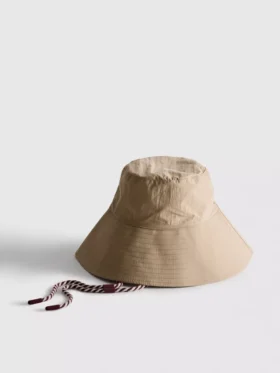 Buckethat med hagebånd
