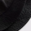 Buckethat med New York-logo
