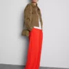 Bukser med elastisk talje og brede ben