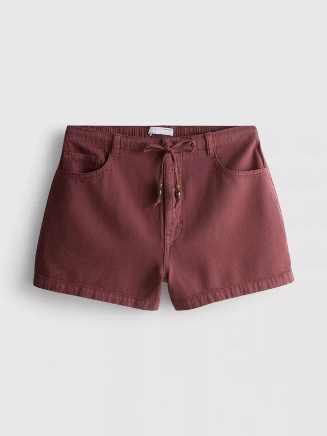 Casual shorts i bomuld med snøre og perler