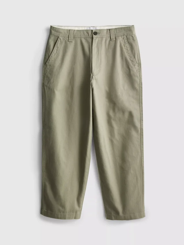 Chinos med mellemhøj talje og løs pasform
