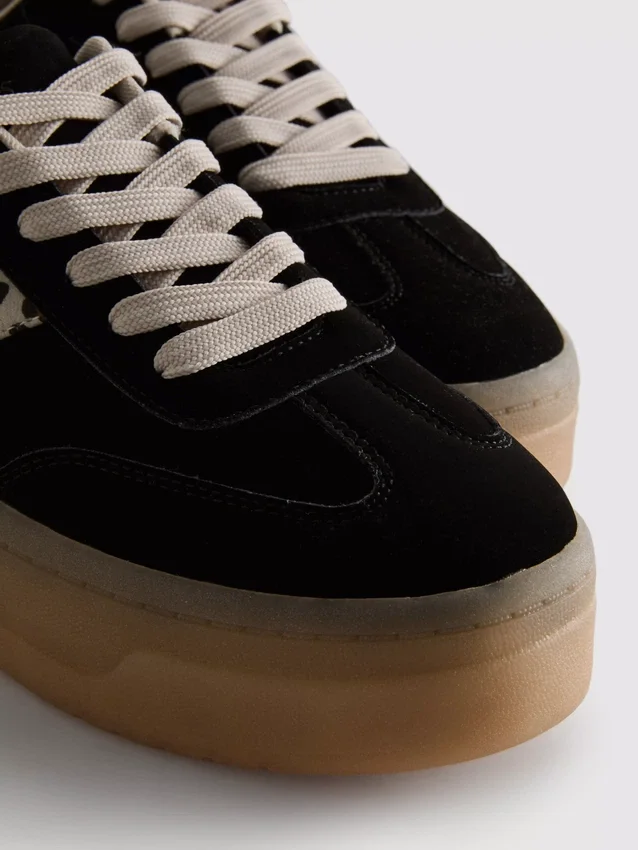 Chunky sneakers med leopardmønster og gummisål