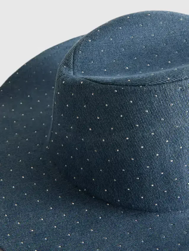 Cowboyhat i denim med nitter