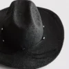 Cowboyhat i strå med kant