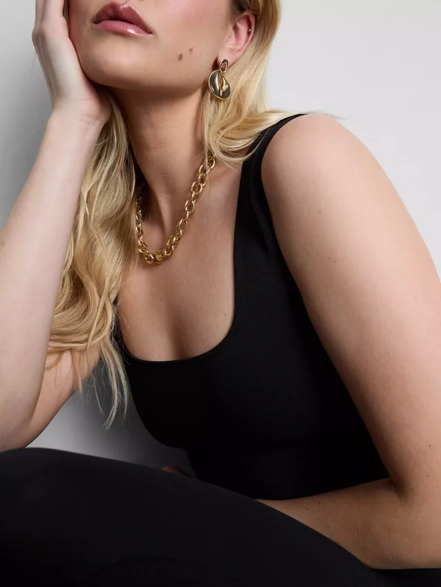 Crepe-tanktop med brede stropper