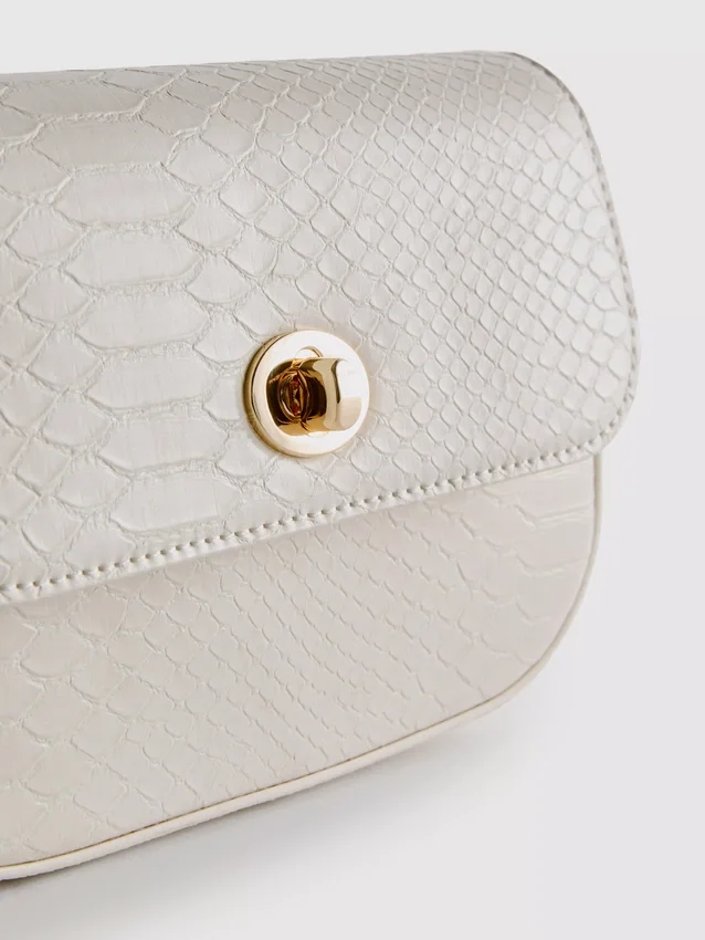 Crossbody-taske i imiteret læder med slangemønster