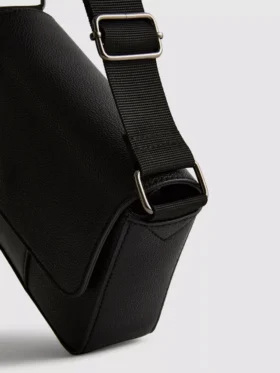Crossbody-taske med klap