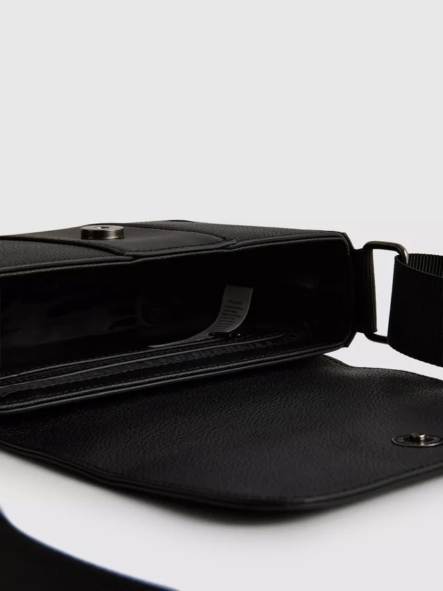 Crossbody-taske med klap