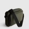 Crossbody-taske med lynlås