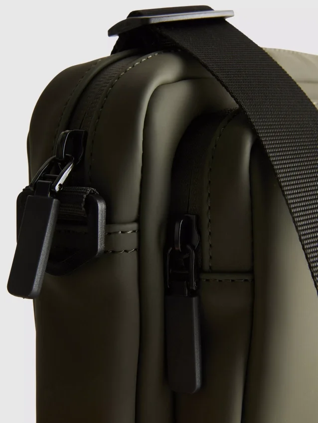 Crossbody-taske med lynlås